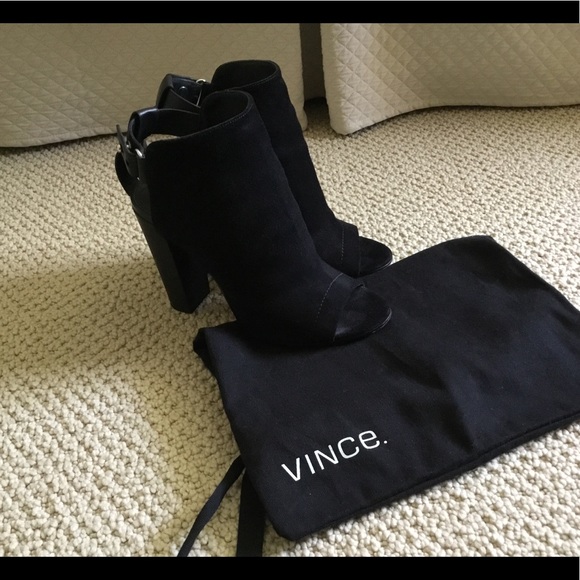 VINCE “ADDISON “ suede ankle booties size 7 US . - Picture 3 of 10